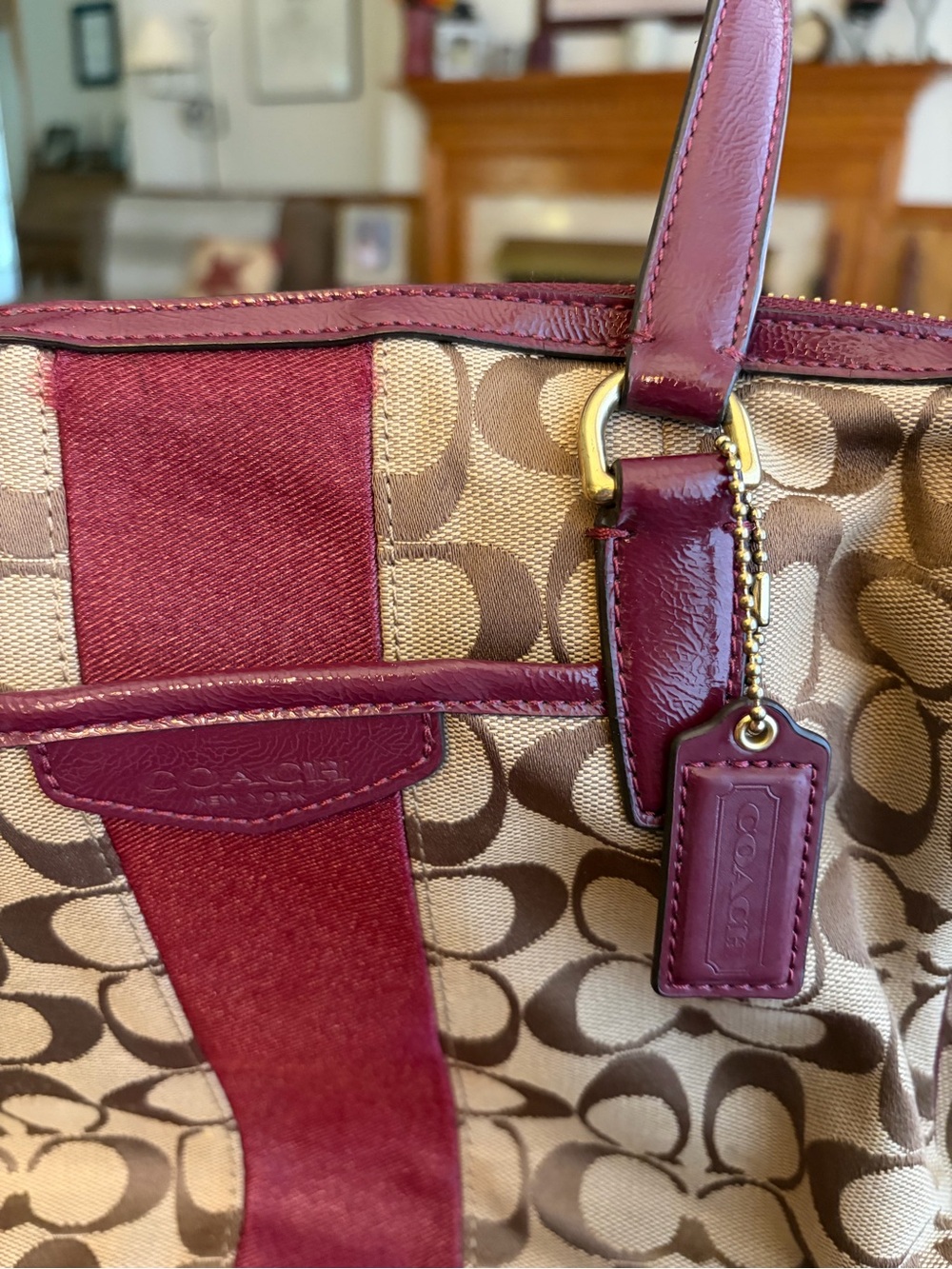 Coach Signature Logo Shoulder Bag - Picture 4 of 8